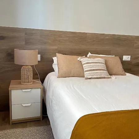 El Tercero De Laura *